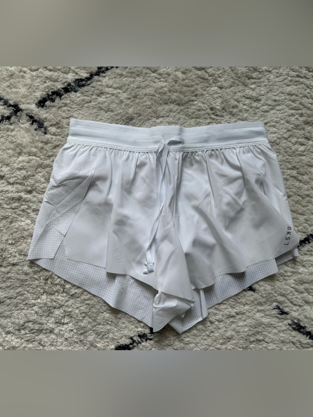 LSKD Accelerate 3” Mid-Rise Running Shorts - White - Never Worn